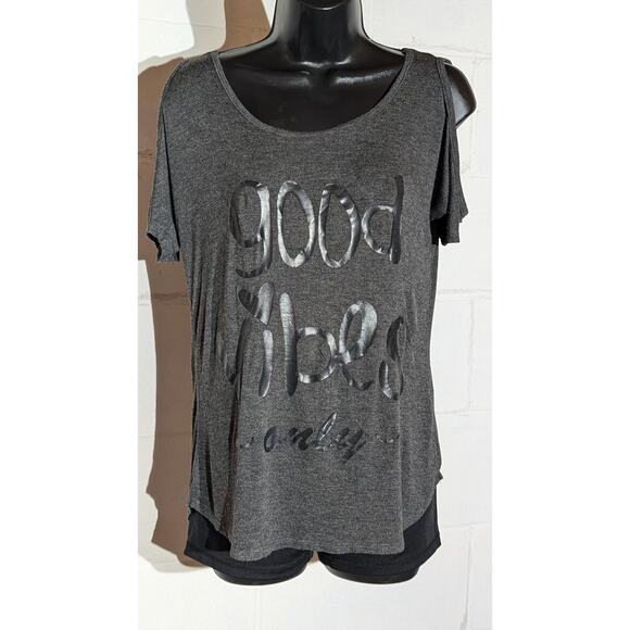 Free Kisses Good Vibes Only Gray Cold Shoulder T-Shirt Casual Everyday Top Small - Picture 1 of 6